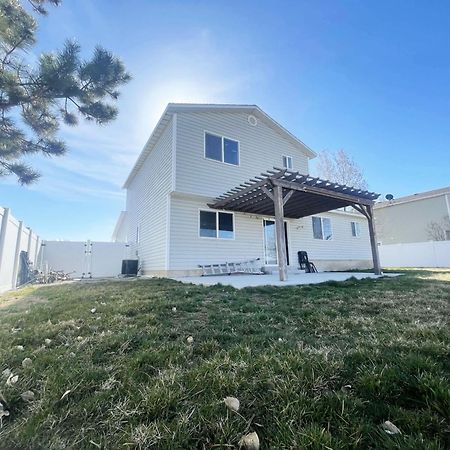 Private Room With Shared Spaces In Fully Equipped Lehi Home Exterior photo
